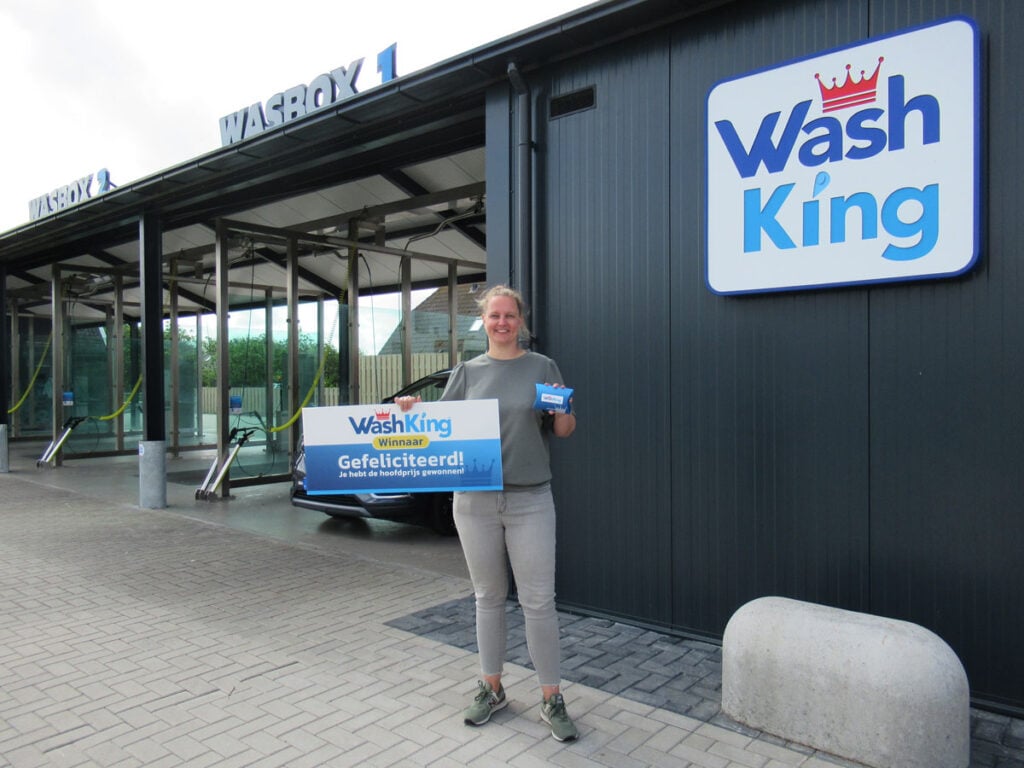Prijsuitreiking 1-jarig bestaan WashKing - Callantsoog