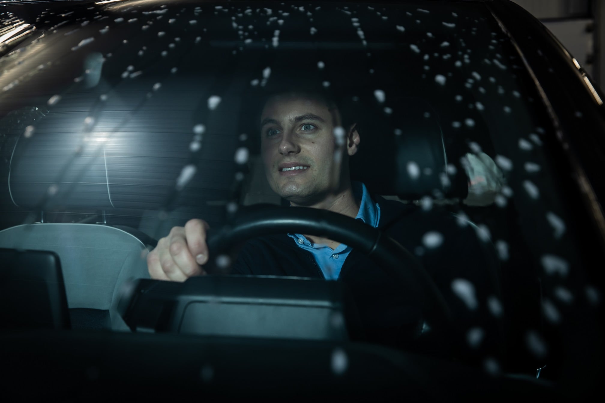 In de auto blijven zitten in rollover | WashKing